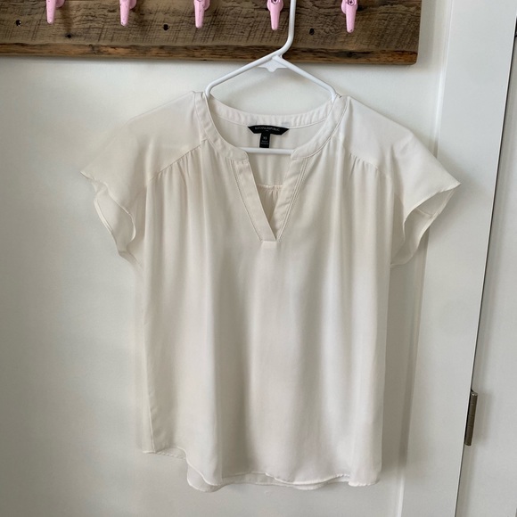 Banana Republic Drapey V-Neck Blouse - Picture 2 of 3